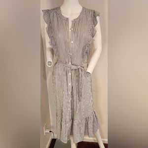 Old Navy Size Medium Ruffled short sleeve MIDI dress pin striped